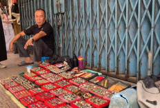  32 Tahun Jual Batu Akik, Yanto Berhasil Kuliahkan Anak hingga Menjadi Dosen 