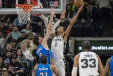 Wemby Lampaui Holmgreen, Duel Rookie Spurs vs OKC