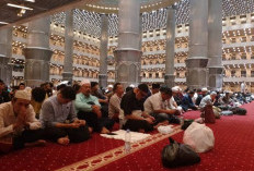 Selama Ramadhan, Masjid Istiqlal Menyediakan 4.000 Hingga 6.000 Boks Takjil Gratis Setiap Hari