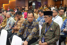 Hadiri SPM Award 2025, Bupati BBS Siap Tingkatkan Layanan Kepada Masyarakat 