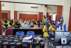 Ribuan Kartini Masa Kini Belajar Safety Riding dengan Berbagai Simulasi Berkendara