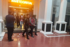 Dua Pejabat Diperindagkop Tak Dapat Bantuan Hukum