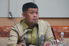 Komisi III DPR Minta Kasus Pagar Laut Diusut Tuntas