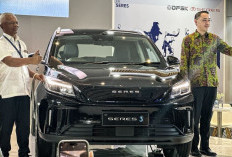 Seres Luncurkan SUV Listrik Seres 3 di PEVS 2025, Harga Mulai Rp300 Jutaan