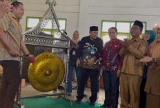 Bupati Syukur Launching Sekolah Lansia di Pamenang