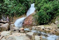 Menikmati Keindahan Tujuh Tingkatan Air Terjun di Telago Jando, Bungo