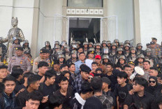 Disusupi Provaktor, Demo Mahasiswa Ricuh, Pengunjuk Rasa Bawa Sembilan Tuntutan