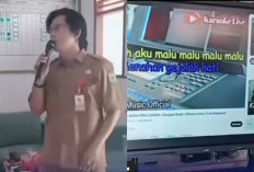 Guru Karaoke Pakai Smart TV Bantuan Presiden, Aksi Viral di Jam Belajar