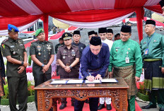 Peringatan HUT Kota Jambi Bersejarah, Wali Kota Maulana Teken MoU Resmikan Bus Listrik Pertama di Jambi
