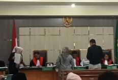 Cik Bur Tak Hadiri Sidang Perdana