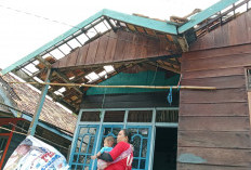 Sejumlah Rumah dan Sekolah Rusak