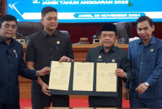 DPRD Jambi Tetapkan APBD Jambi 2025 Sebesar Rp 4,575 T