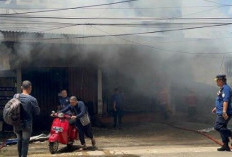 Ruko di Tehok Jambi Terbakar pada Senin Siang, Diduga Akibat Colokan Listrik