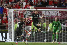 Liverpool Hancurkan Manchester United 3-0 