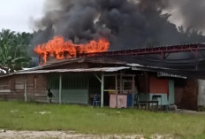 Jelang Puasa, Satu Rumah di Sungai Bahar Muarojambi Terbakar