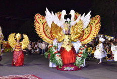 Carnaval Angso Duo Sedot Ribuan Pengunjug, Tumpah Ruah di Tugu Keris Siginjai 