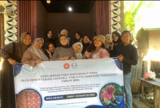 Dosen Teknik Kebumian Universitas Jambi Gelar Pelatihan Digital Marketing di Desa Air Batu 