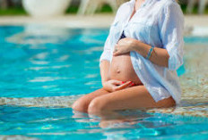 5 Manfaat Mandi Air Hangat untuk Ibu Hamil, Bantu Redakan Nyeri 