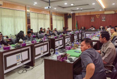 Carut Marut PPDB di Kota Jambi, Sejumlah Agenda Rapat Paripurna  Diskors