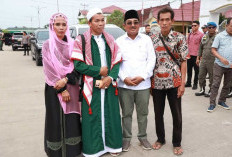 Bupati Anwar Sadat Sambut Kepulangan Jamaah Haji Kloter 19 Asal Tanjab Barat 
