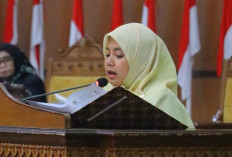  DPRD Tanjab Timur Rapat Paripurna Dengan Agenda Mendengarkan Pandangan Umum Fraksi    