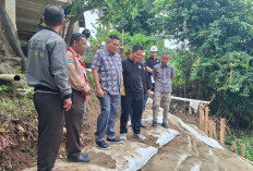 Kemas Faried Alfarelly Pastikan Pengerjaan Tanggul Sementara di Buluran Kenali Cepat Rampung