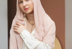 5 Warna Jilbab Bikin Wajah Tirus