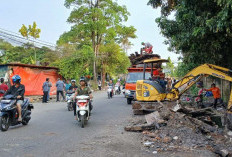 PKL Talang Banjar Pindah ke Angso Duo, Empat Unit Alat Berat Diturunkan