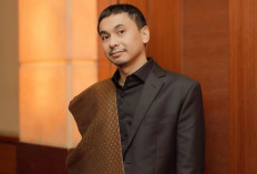 Raditya Dika Ceritakan Pengalaman Mengajar di UI, Penampilan Kasualnya Jadi Sorotan