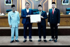  Bupati dan Wakil Bupati Batanghari Hadiri Rapat Paripurna