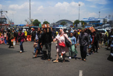 Situasi Arus Mudik Lebaran, Penumpang Pelabuhan Tanjung Perak Tembus 12.800 Orang