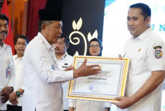 Bupati Merangin Terima Penghargaan, Atas Komitmen Turunkan Stunting