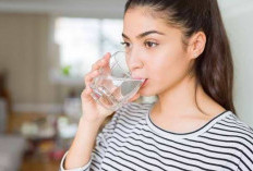 Khasiat Rutin Minum Air Hangat, Baik untuk Pencernaan dan Suasana Hati