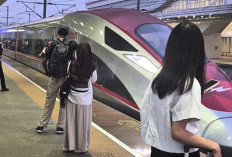 AHY Pastikan Pemerintah Siapkan Solusi, Polemik Utang Kereta Cepat Whoosh