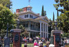 Wanita Lansia Meninggal Dunia Usai Naiki Wahana Haunted Mansion di Disneyland