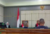Tuntutan Tek Hui Gagal Dibacakan 