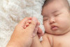 Bayi Baru Lahir Tak Perlu Sarung Tangan, Ini Alasannya