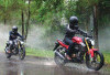 #Cari_Aman Saat Naik Motor di Musim Hujan