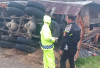 Truk Oleng, Tabrak Pengendara Ojol 
