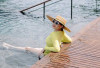 Netizen Salah Fokus pada Kaki Nagita Slavina, Saat Berendam Pakai Swimsuit di Danau Como