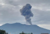 Gunung Marapi Kembali Erupsi pada Minggu Sore, Warga Diminta Waspada Level II 